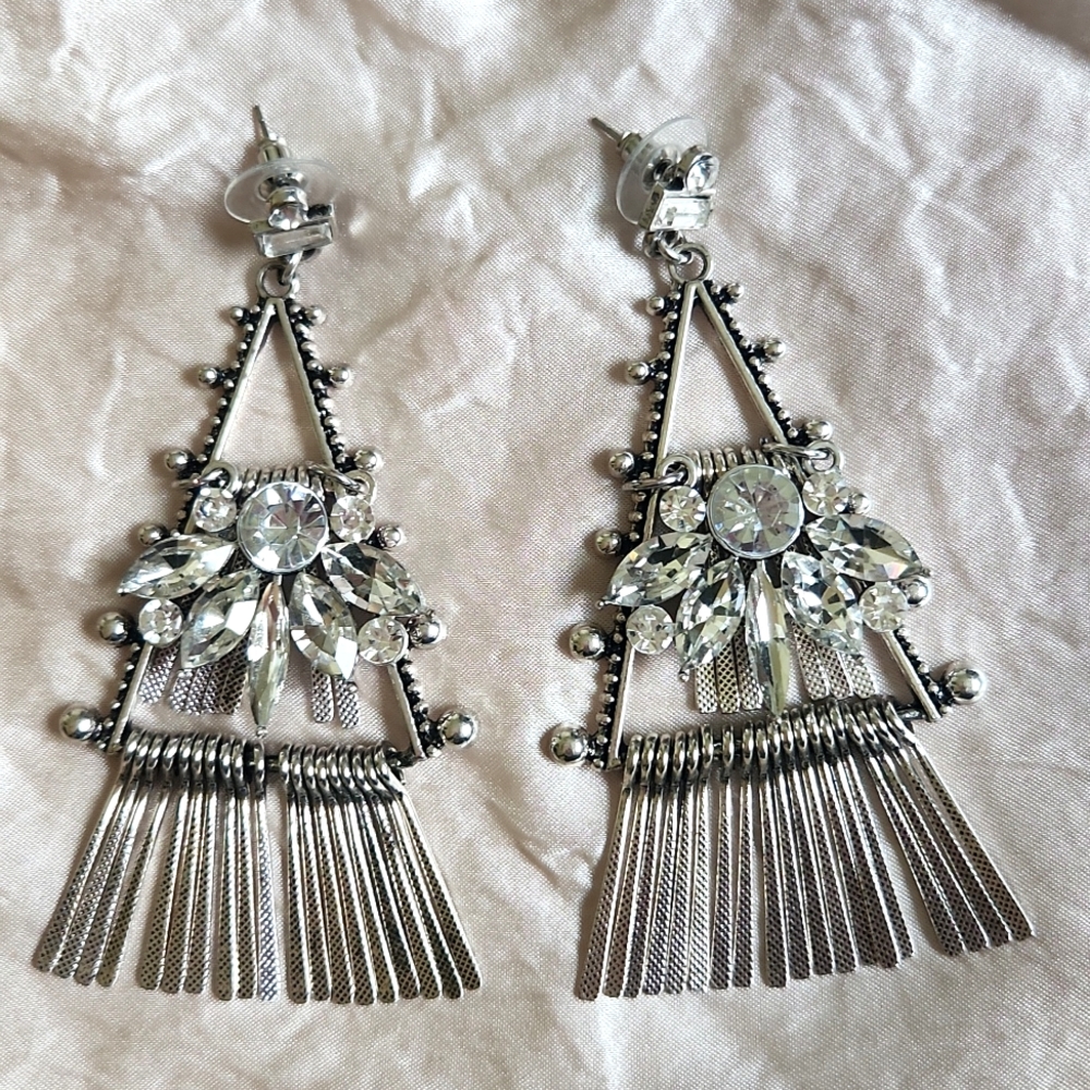 NWOT aldo statement silver and diamond earings